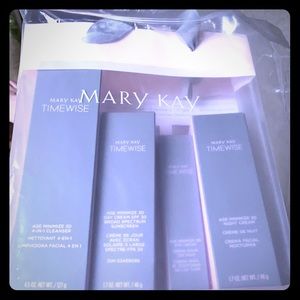 Mary Kay TW miracle set 3D , Normal to dry,new